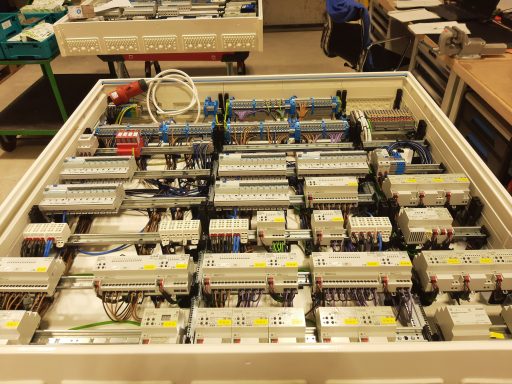 KNX Gebäudetechnik KNX Gebäudetechnik